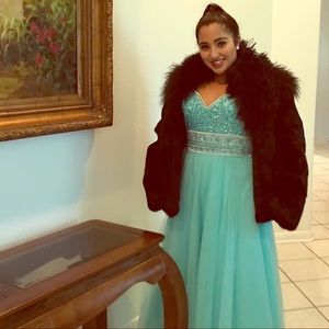 Meet your Posher, Rene